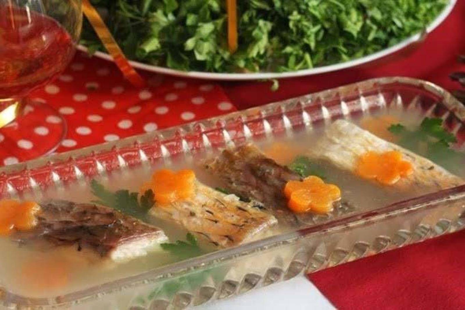 Заливное из рыбы — простые и вкусные рецепты для праздничного стола