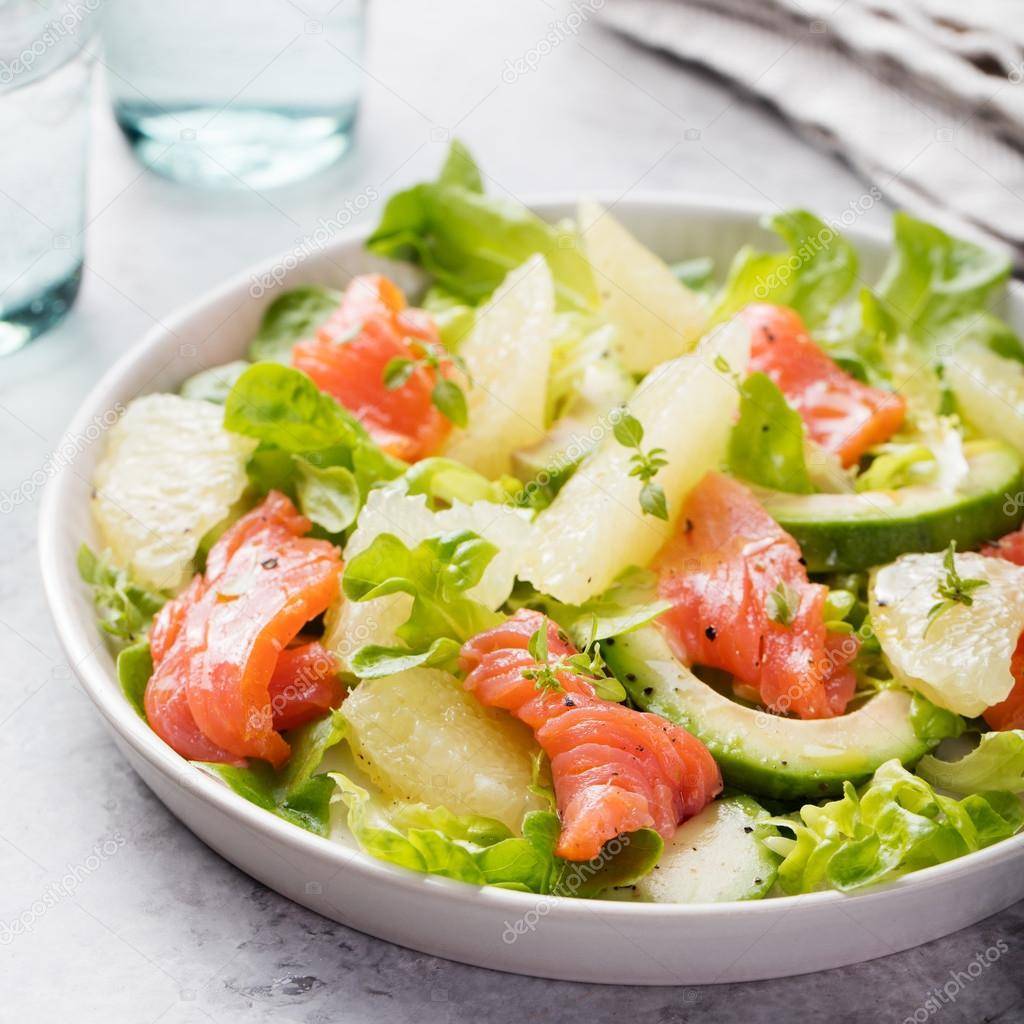 Салат с авокадо и семгой: рецепты с фото пошагово