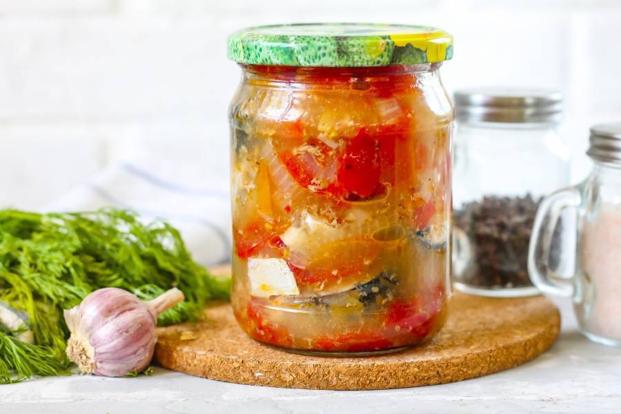 Салат из скумбрии с помидорами на зиму: рецепт с фото - samchef.ru