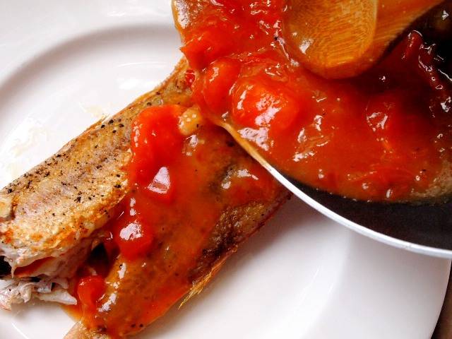 Рыба в томатном соусе, лучшие рецепты - мир соусов