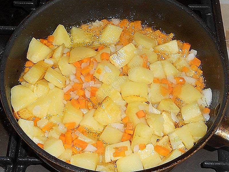 Тушеная рыба в мультиварке с овощами, как тушить с морковкой и луком