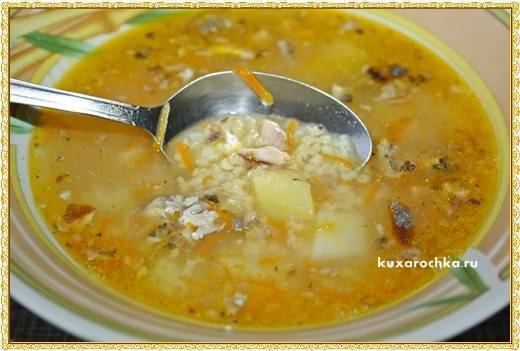 Простой и быстрый рыбный суп из консервов с рисом и картошкой