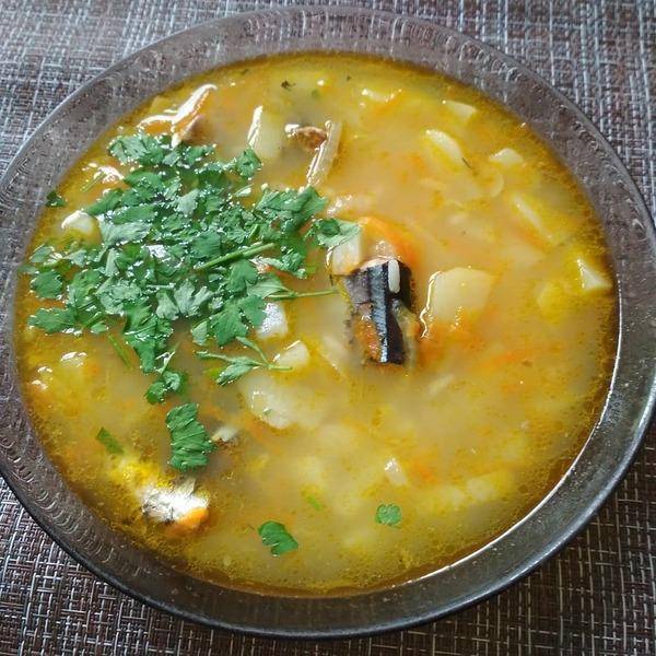 Суп из консервированной горбуши с пшеном