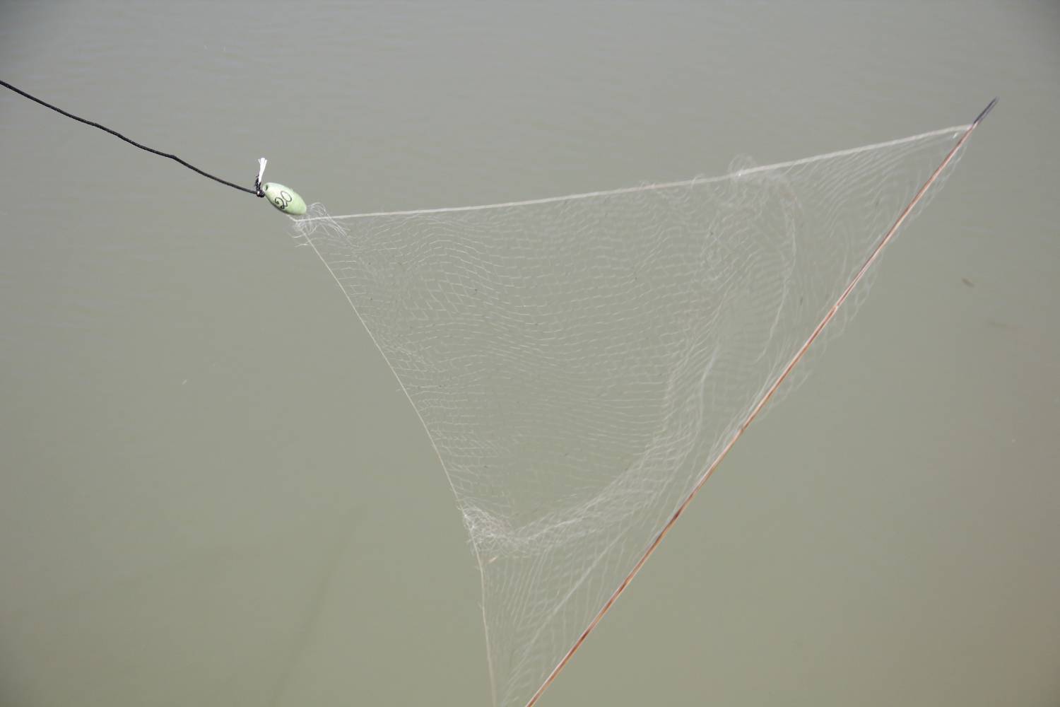 Ловля на косынку зимой: описание и принцип работы, как сделать рыболовную снасть своими руками
