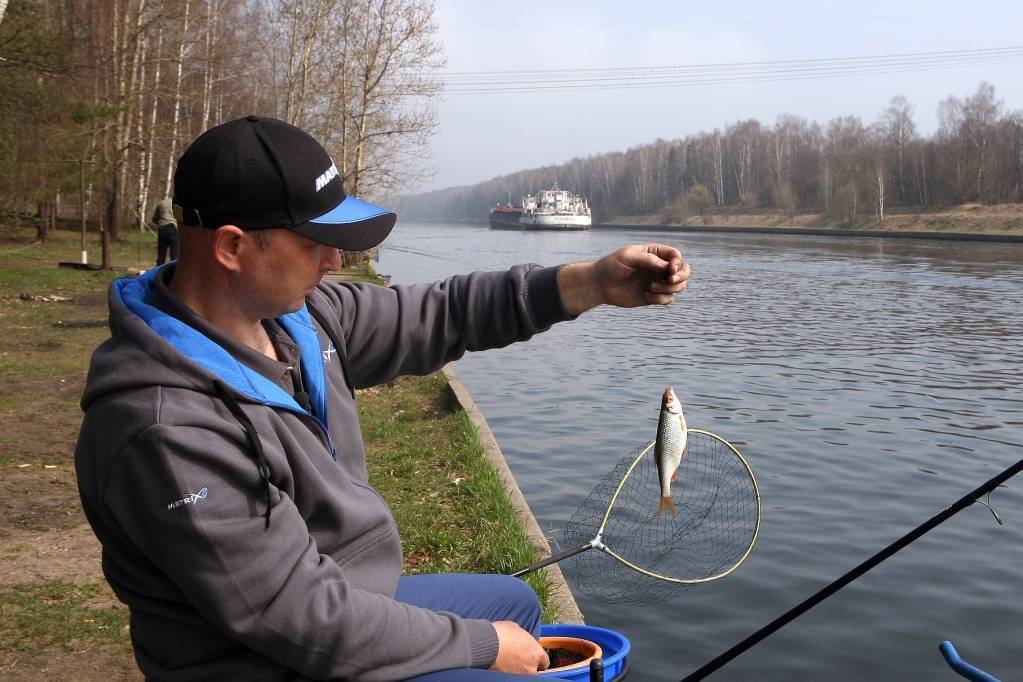 Рыбалка на канале имени Москвы