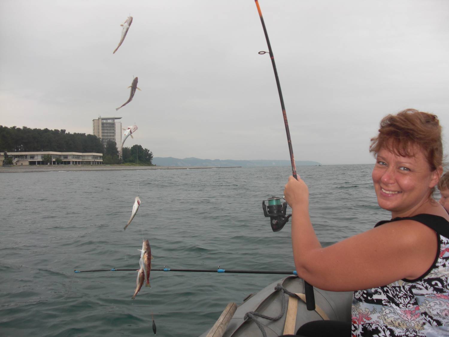 Рыбалка в абхазии на море реках и озере рица фото видео
