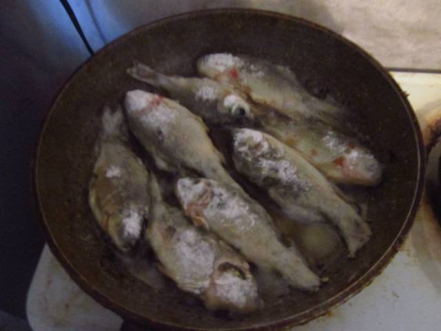 Как вкусно приготовить налима на сковороде: рецепты жареной рыбы, правила чистки