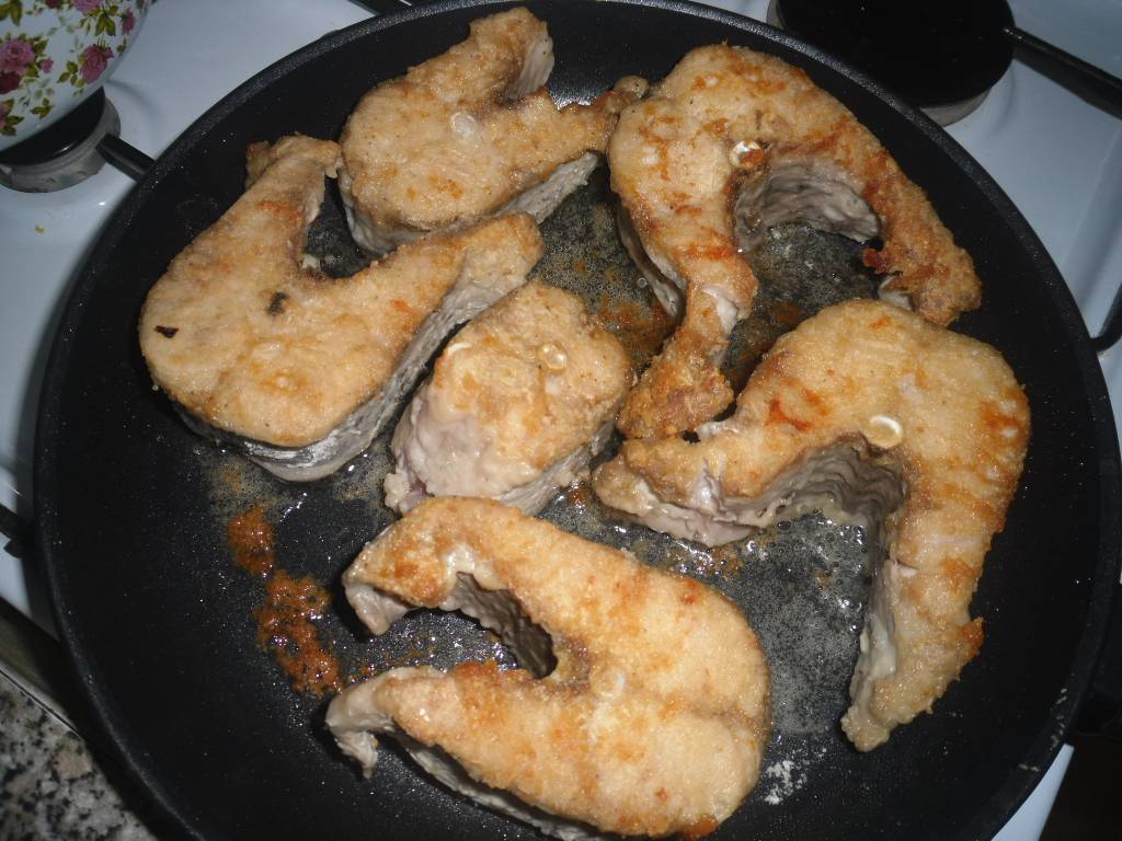 Щука в сметане: как приготовить рыбу в духовке и на сковороде