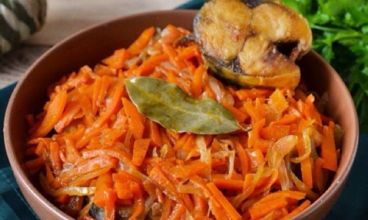 Рыба под маринадом из моркови и лука по классическому рецепту
