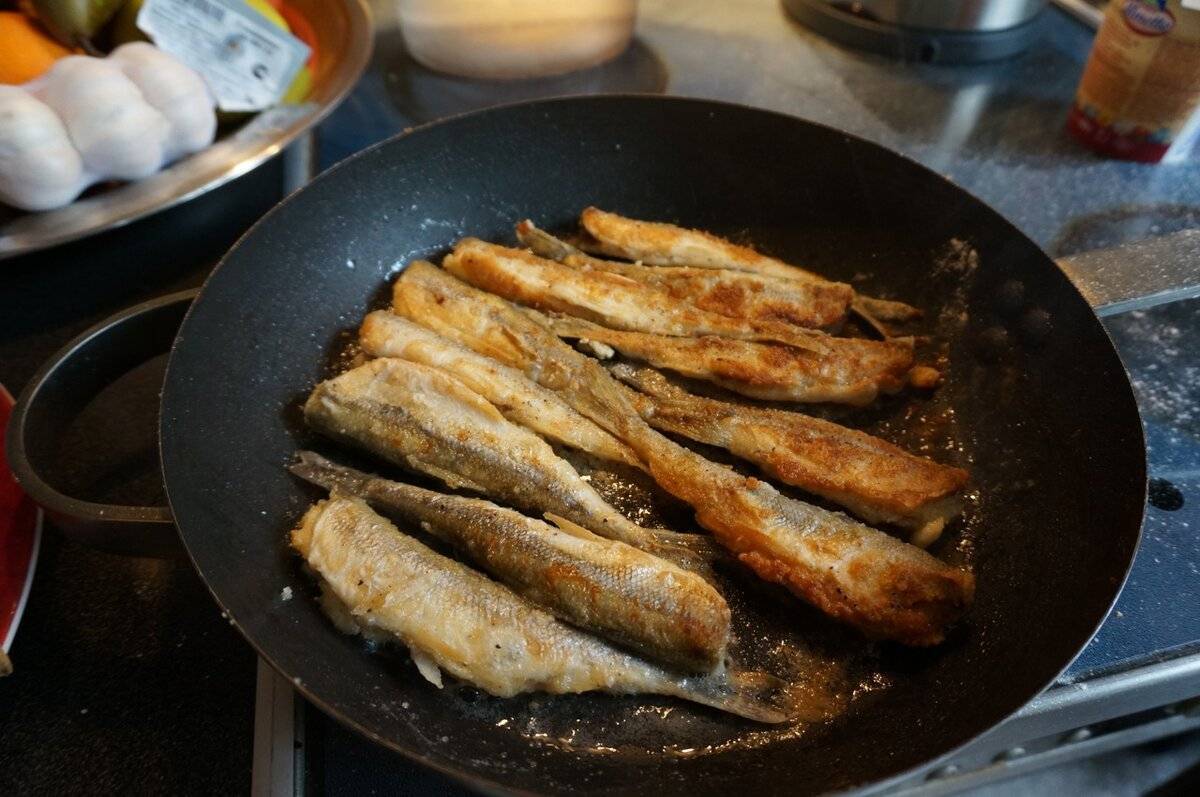Сколько жарить рыбу на сковороде: действенные рекомендации и правила