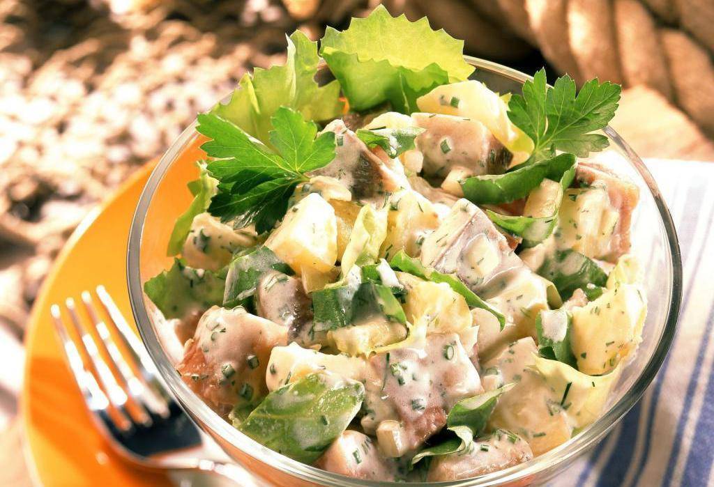 Салат с вареной рыбой и картошкой - пошаговый рецепт, варианты