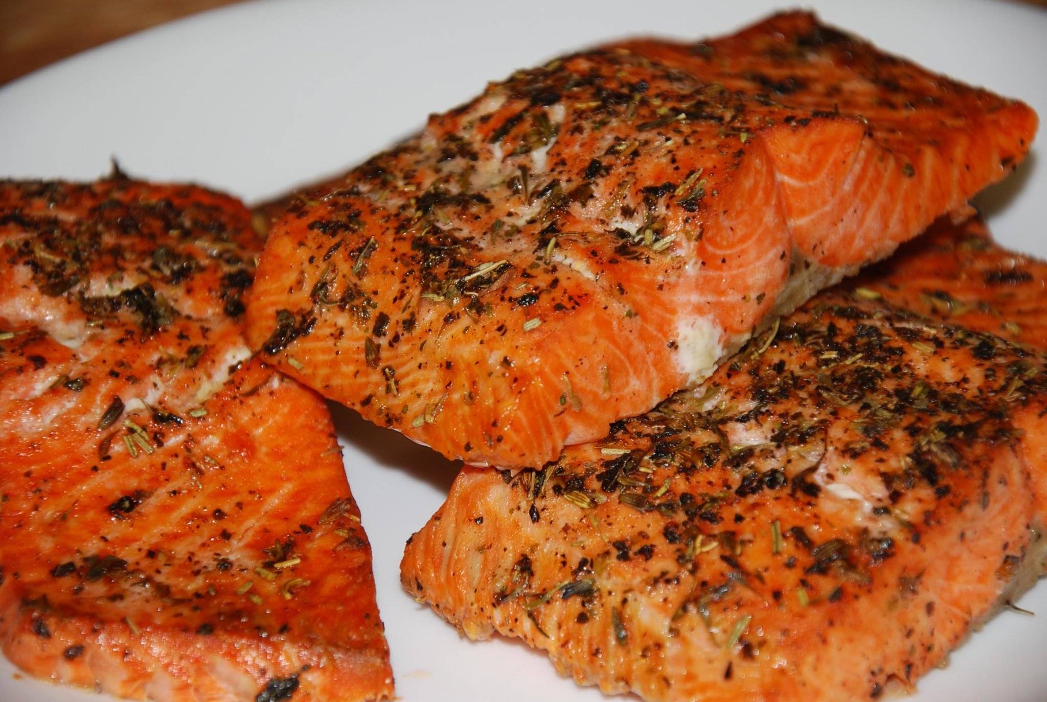 Красная рыба в духовке: 5 рецептов с фото