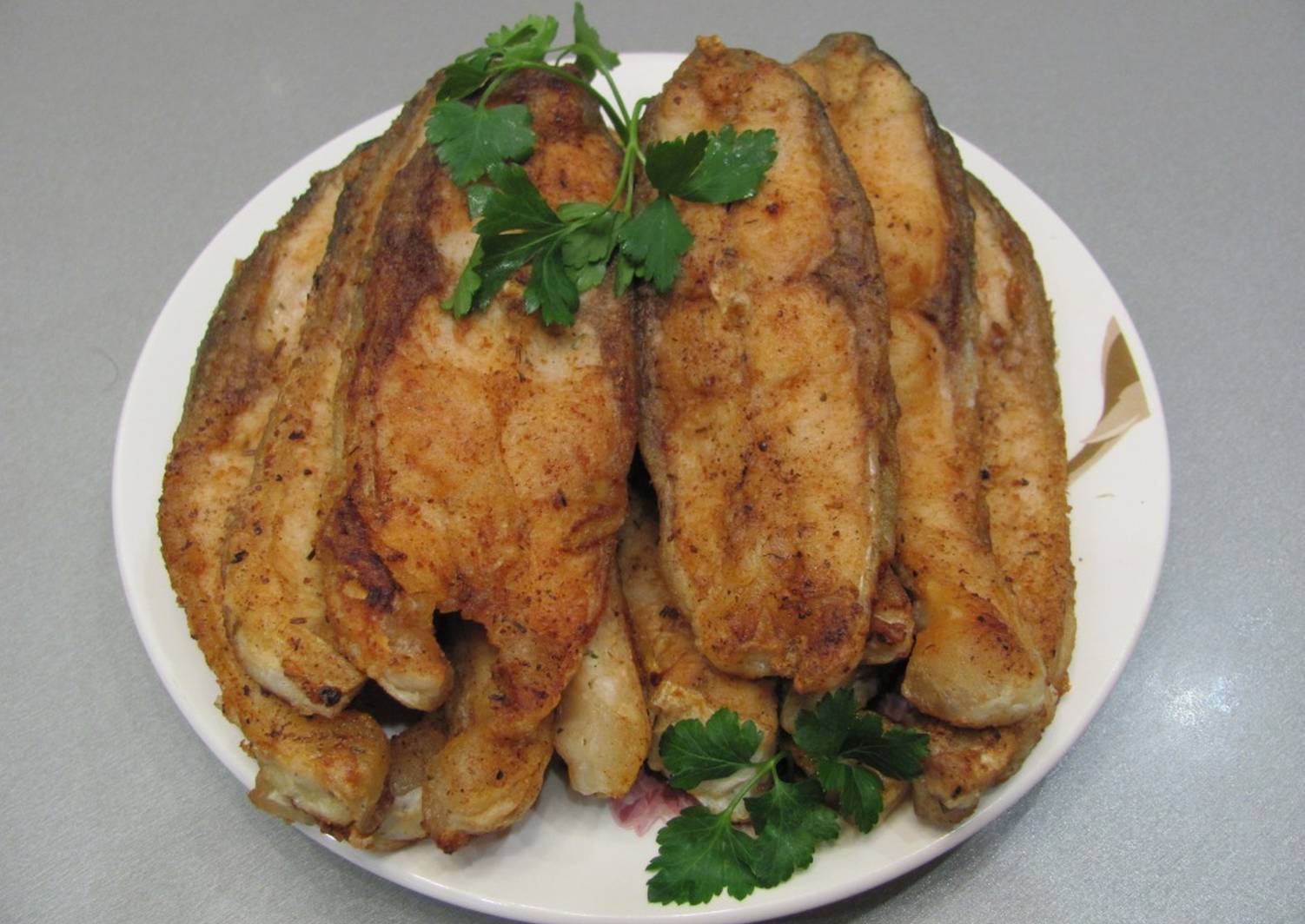 Жареная рыба на сковороде - простые рацепты домашней кухни