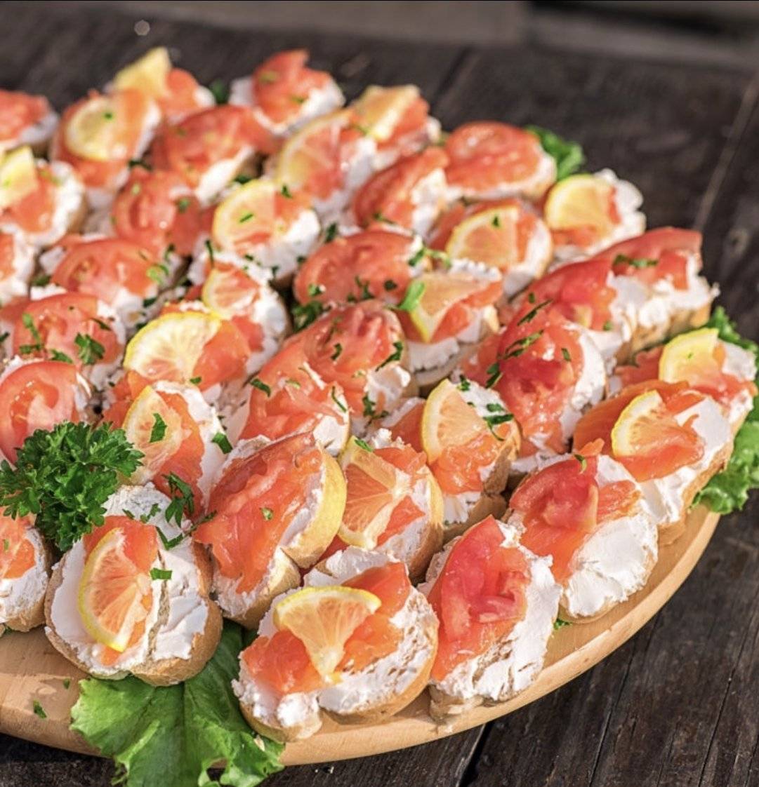 Бутерброды с красной рыбой на праздничный стол | рецепты с фото