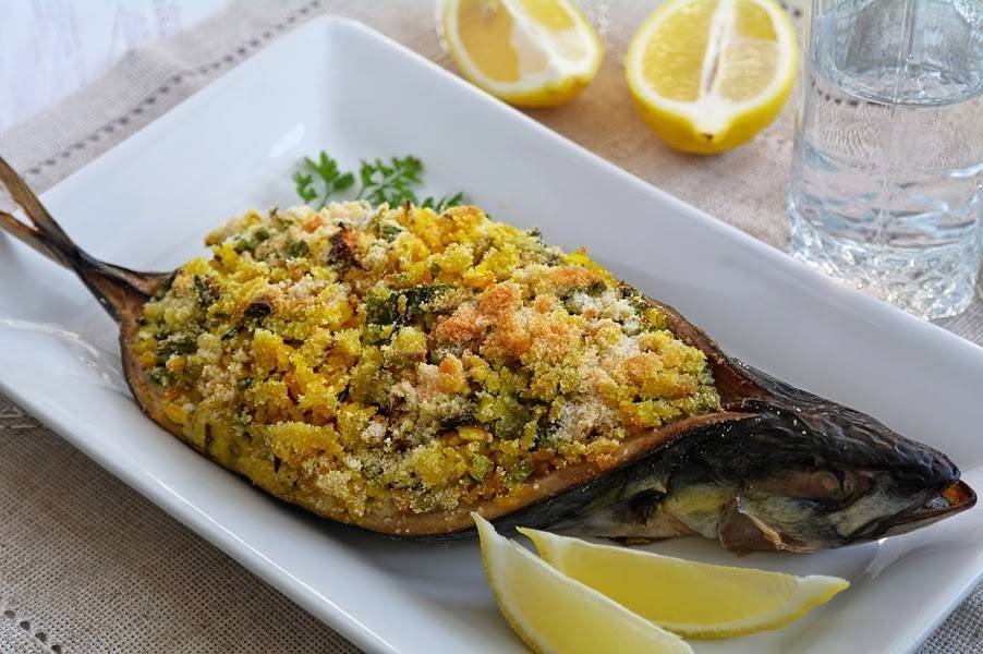 Рыба запеченная в духовке под овощами-пп-рецепт с сыром и без