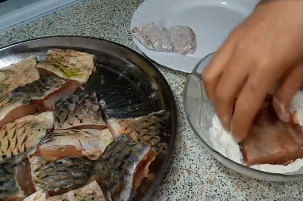 Как пожарить икру сазана на сковороде: секреты опытных кулинаров