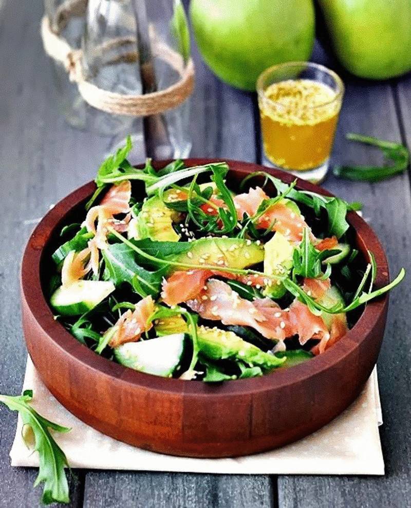 Салат с авокадо и семгой – изысканная закуска для настоящих гурманов: рецепт с фото и видео