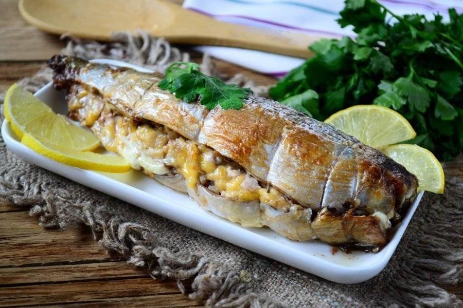 Рыбный пирог на дрожжевом тесте — лучшие рецепты в духовке