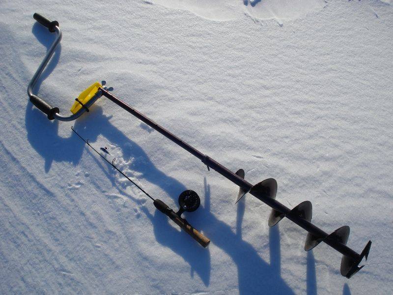 Топ-10 лучших буров для зимней рыбалки: как правильно выбрать ледобур
