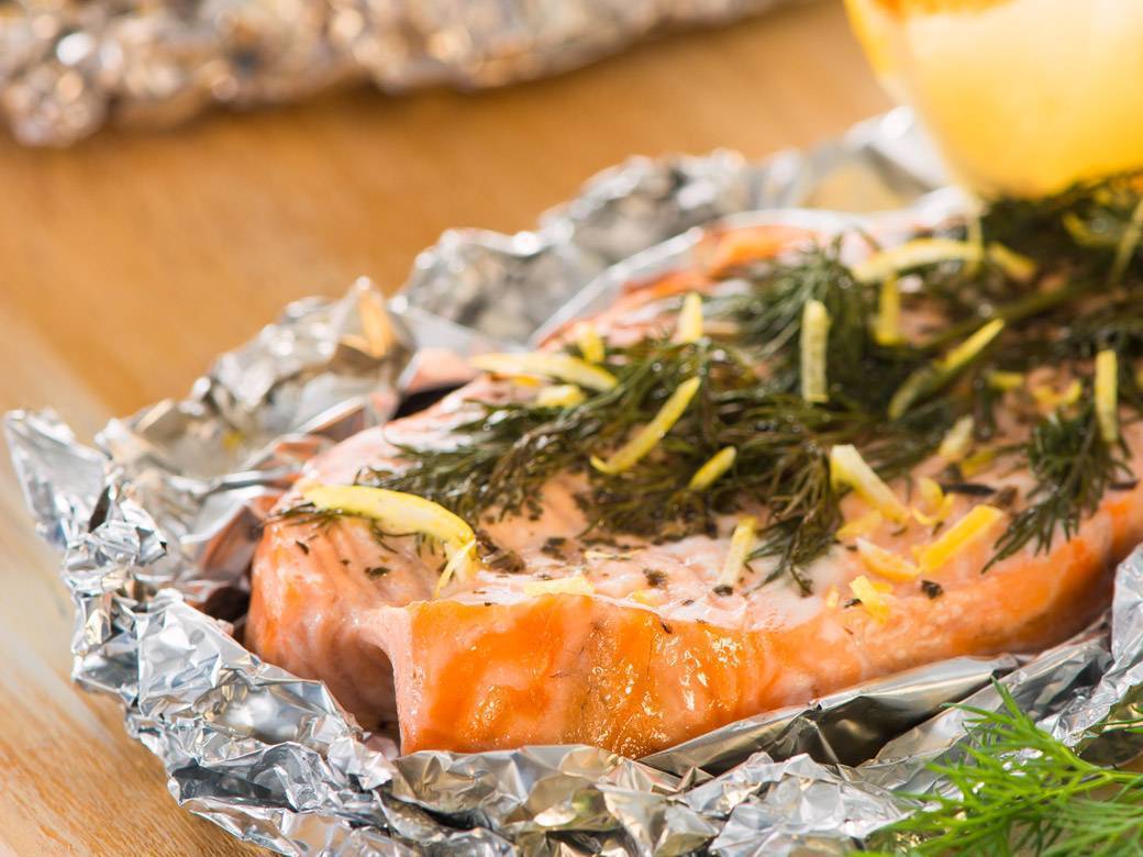 Как приготовить лосось в духовке: 15 шагов