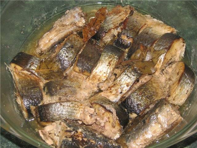 Рыбные консервы в мультиварке