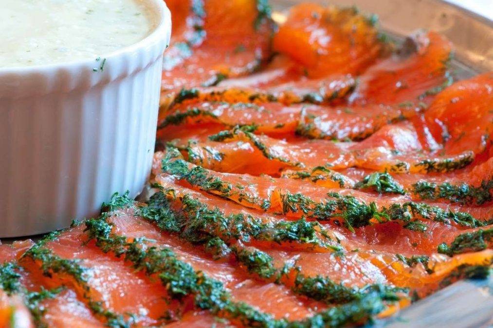 Как приготовить лосось в духовке: 7 рецептов с фото