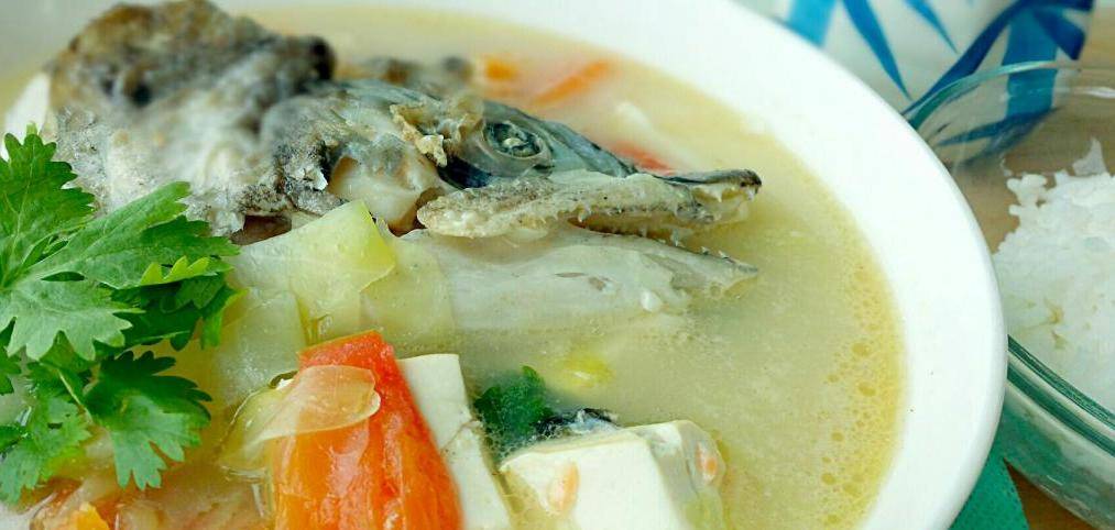 Рыбный суп из консервов горбуши
