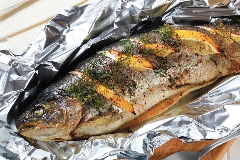 Форель запеченная в духовке — 5 рецептов приготовления сочной и вкусной рыбы
