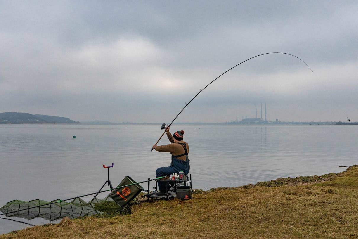 ᐉ универсальная удочка для начинающих рыболовов: как выбрать снасти для рыбалки - ✅ ribalka-snasti.ru