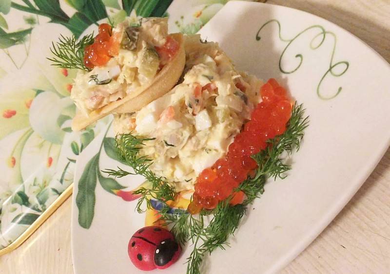 20 рецептов вкусных рыбных салатов на каждый день