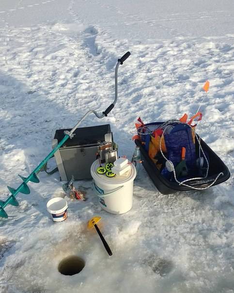 Зимняя рыбалка: как правильно ловить рыбу и на что её ловят, при каком давлении лучше клюёт зимой, снаряжение для зимней рыбалки, варианты ловли