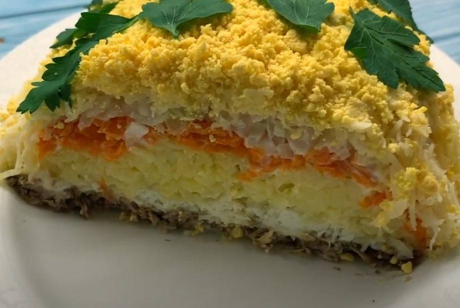 Салат мимоза с рыбными консервами – самые вкусные классические рецепты