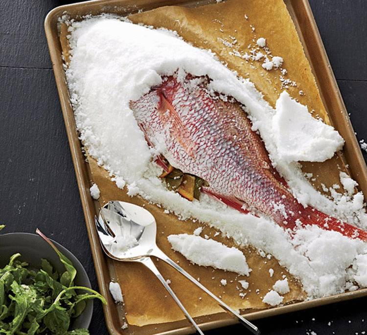 Рыба в соли в духовке, рецепты запеченной рыбы в соляном панцире