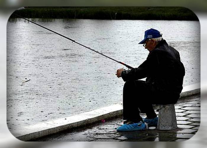 Почему рыба не клюет? влияют ли ветер, дождь, давление и погода на рыбалку