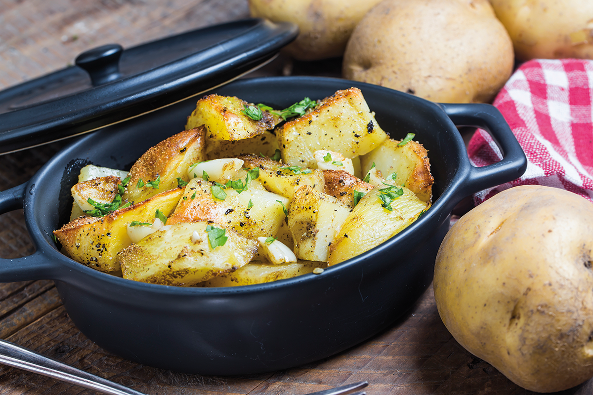 Картошка в горшочках - сытный вариант жаркого к вашему столу: рецепт с фото