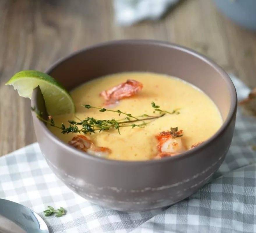 Рецепт сырно-сливочного супа из двух видов рыбы | меню недели